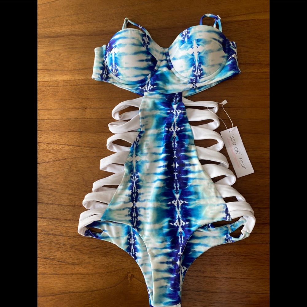 Issa de’ Mar bathing suit